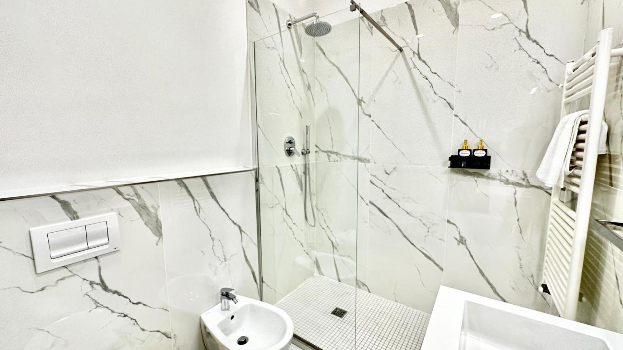 Apartamento D'arte, L'oasi